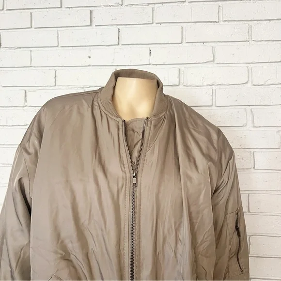 Olia Women’s Bomber Jacket